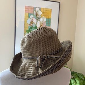 1920s style gardening/sun hat